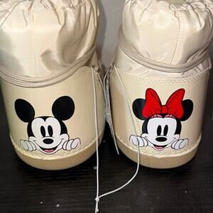 Forever 21 Disney Mickey & Minnie Mouse Booties Adult Size 7.5 NWT